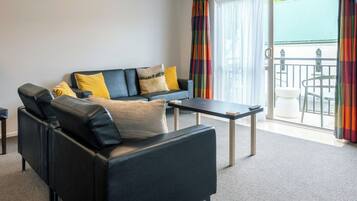 Apartemen, 2 kamar tidur (Upper Level - King) | Teras/patio