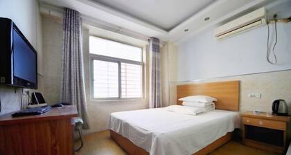Wolong Pavilion Hotel