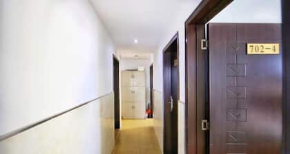 Wolong Pavilion Hotel