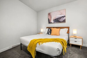 3 bedrooms, iron/ironing board, free WiFi, bed sheets