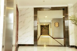 Unclassified image, 5 of 29, button - lemon hotel (Chongqing)