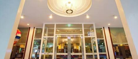 المنشأة من الخارج