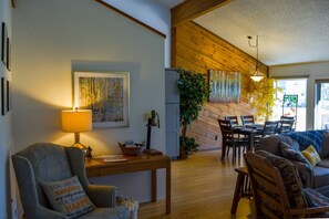 Interior - Perfect Pines: Spacious Greenbelt Condo, Fireplace, Large Deck w/ Mountain Views, Walk to Amenities (Pagosa Springs)