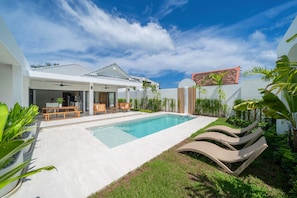Outdoor pool, sun loungers - Bali Style 4BR Pool Villa Kaia in Rawai (Rawai)