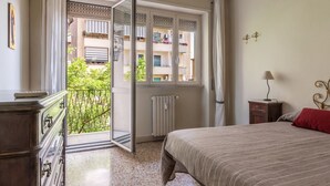 Room - Zama Square Huge Apartment (Roma)