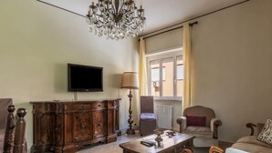 Living area - Zama Square Huge Apartment (Roma)