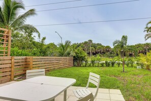 Outdoor dining