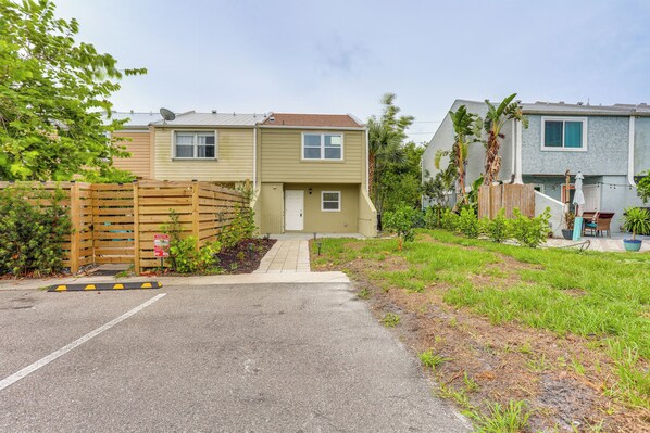 Driveway Parking | 1 Vehicle | No Street Parking - By Fort Pierce Inlet State Park! Condo w/ Yard (Fort Pierce)