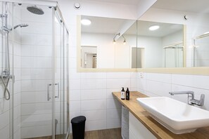 Hus - rökare | 2 sovrum och gratis barnsängar