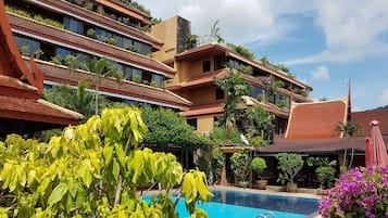 บริเวณภายนอก