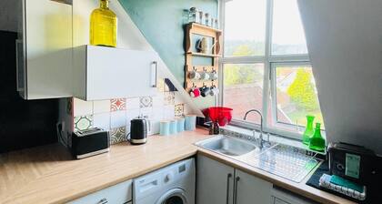 Homely Apartment in Minehead, Private Parking