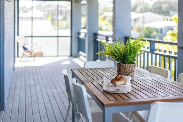 Outdoor dining