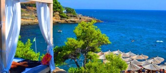 Studio with Sea views and Large Terrace with sun bed