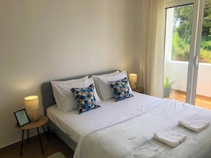 1 多间卧室、上网接入