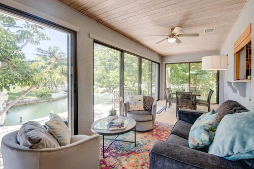 Endless Summer Retreat: Dog-Friendly 3BR Canal Front Oasis, Dockage & Easy Atlantic/Gulf Access