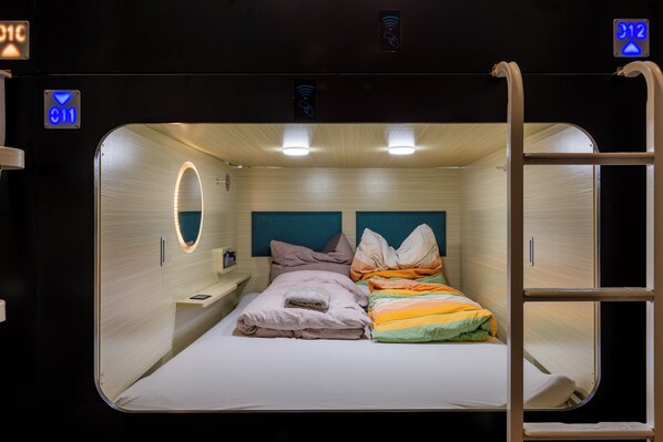 Capsule - MUE Cubes (Basel)