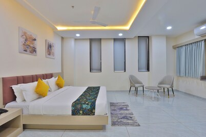 Hotel The Grand Radhey