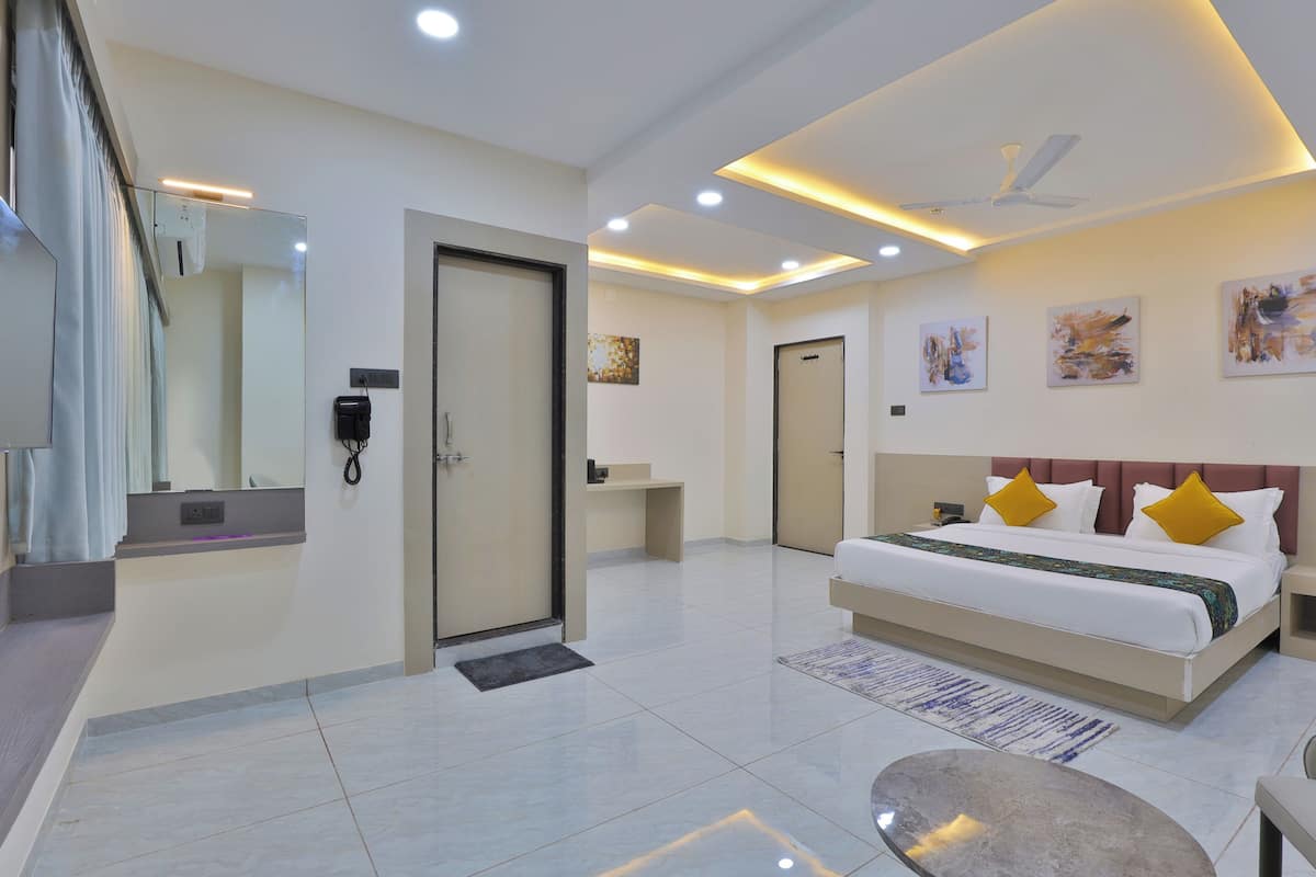 Deluxe Double Room | Free WiFi