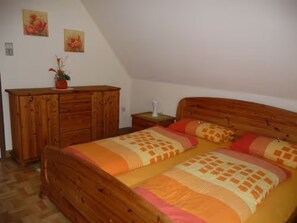 2 Schlafzimmer, Bügeleisen/Bügelbrett, kostenloses WLAN, Bettwäsche