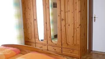 2 Schlafzimmer, Bügeleisen/Bügelbrett, kostenloses WLAN, Bettwäsche