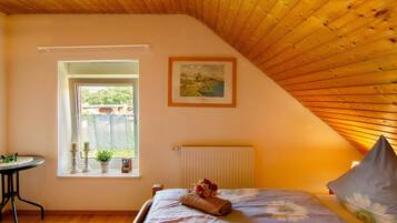 2 bedrooms, free WiFi, bed sheets