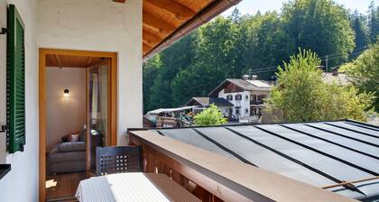 Apartment 'Ferienwohnung Waxensteinblick' with Mountain View, Balcony and Wi-Fi