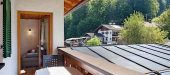 Ferienwohnung "Waxensteinblick" mit Bergblick, Balkon und WLAN