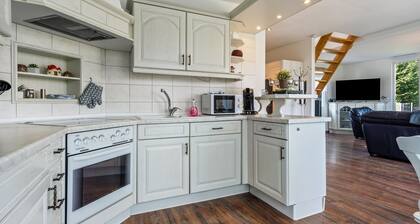 Holiday Home 'Sonja' with Private Terrace, Wi-Fi and Air Conditioning