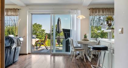 Ferienhaus 'Ferienhaus Sonja' mit privater Terrasse, Wi-Fi und Klimaanlage