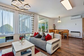 TV, DVD player, stereo