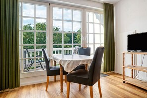 Interior - Apartment 'Haus Baltic - Ferienwohnung 29' with Balcony and Wi-Fi (Sellin)