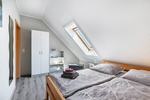 2 bedrooms, free WiFi, bed sheets