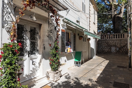 Room, 1 Bedroom | Exterior