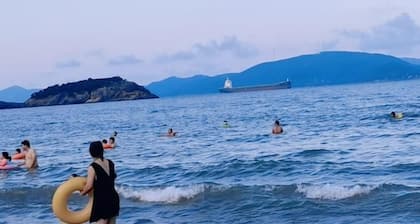 Xiangshan Jiayi Sisters Holiday Villa