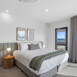 Deluxe Single Room, Ocean View | 1 bedroom, soundproofing, iron/ironing board, free WiFi
