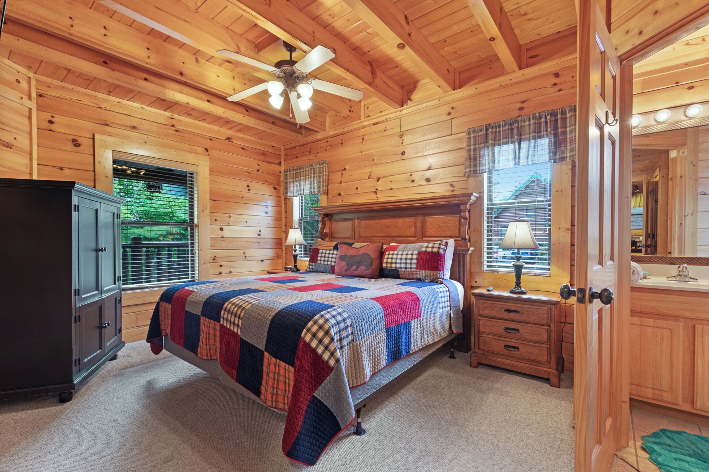 Signature Cabin, 2 Bedrooms, Balcony, Mountainside | 2 bedrooms, individually decorated, individually furnished
