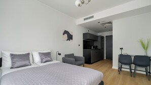 Studio, Kitchen | Living room | Flat-screen TV - Central Poznań Studio by Noclegi Renters (Poznan)