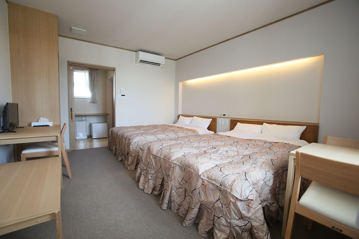 Standard Twin Room, Non Smoking (101) | Desk, laptop workspace, free WiFi, bed sheets