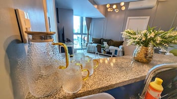 Egyptian cotton sheets, premium bedding, down comforters, pillowtop beds