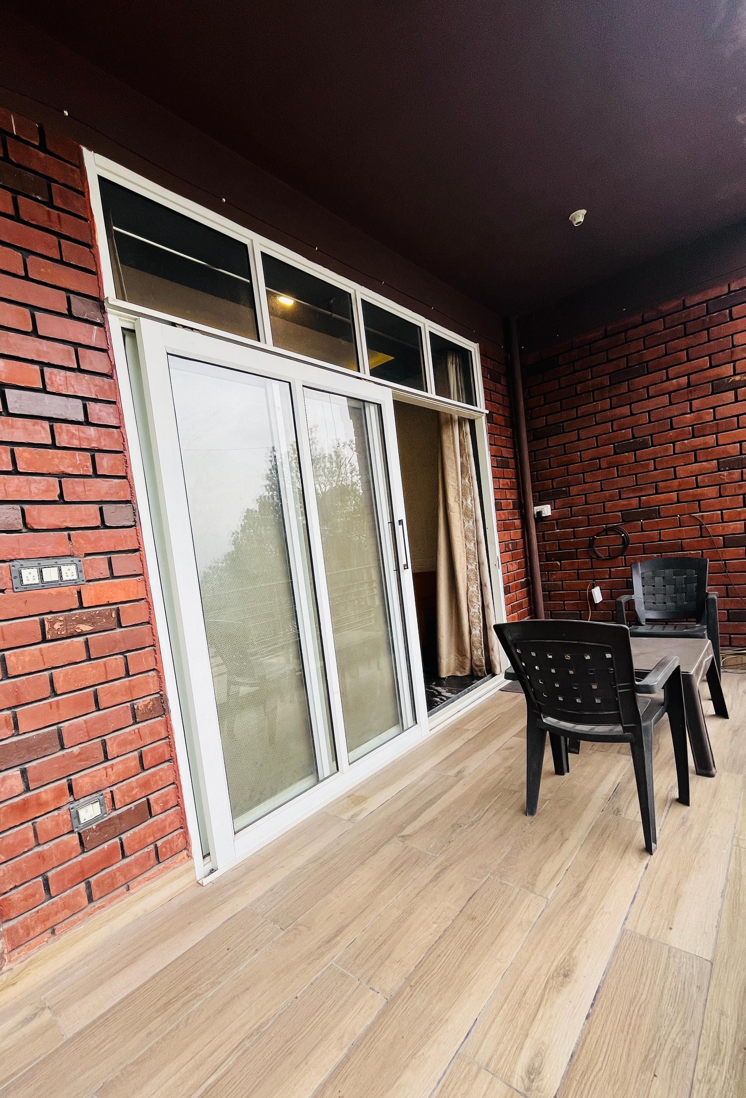 Apartamento básico, 1 cama doble con sofá cama, vistas a la montaña | Balcón