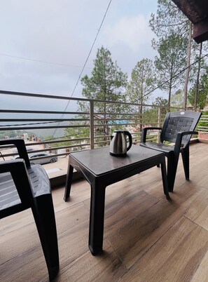 Exterior - Diva Nest I Luxury I 1BHK I Homestay (Kasauli)