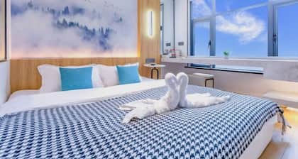 Xinzheng Xuanjuzi Hotel (Xias International College)