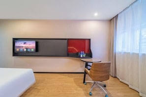 Room - IU Hotel (Chongqing Yangjiaping Pedestrian Street Subway Station) (Chongqing)