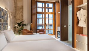 Premium kamer | Een minibar, een kluis op de kamer, gratis wifi, beddengoed