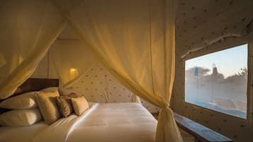 Luxury Double Room, Balcony, Lake View | Soundproofing