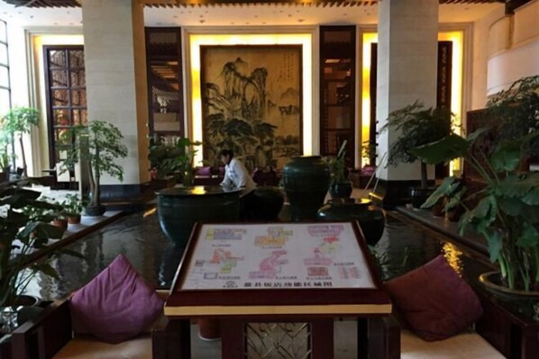 Lobby lounge - Shexian Hotel (She County)