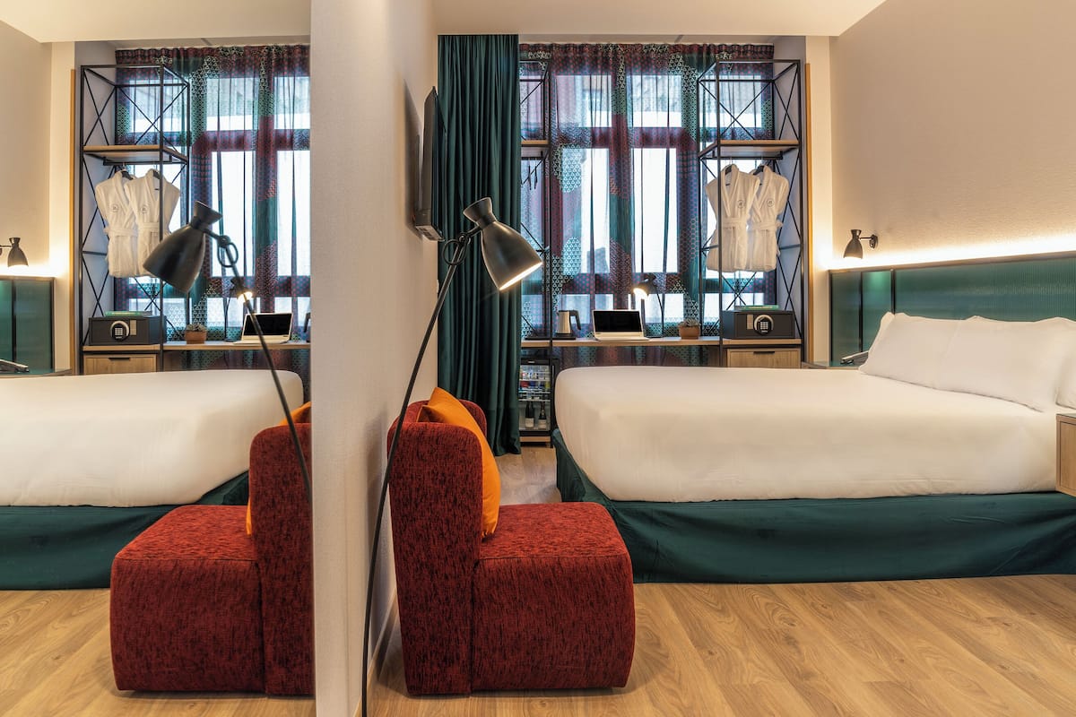 Classic Room | 1 bedroom, down duvets, minibar, in-room safe