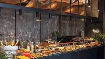 Daily buffet breakfast for a fee
