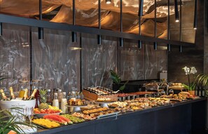 Daily buffet breakfast for a fee -  Axel Hotel Bilbao – Adults Only (Bilbao)