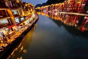 Unclassified image, 5 of 17, button - Kunshuo Hotel (Zhenyuan County)